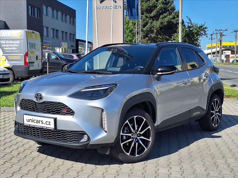 Toyota Yaris Cross 1,5 HEV FWD  GR sport ČR - fotografie inzerátu