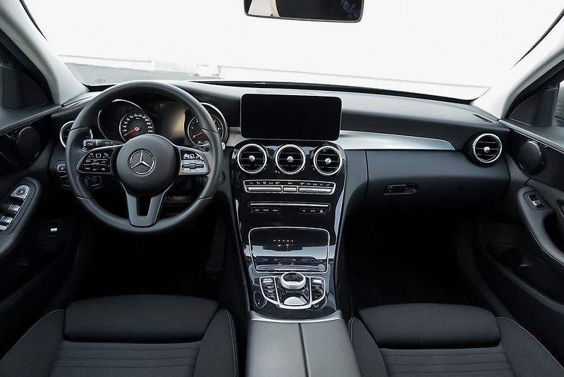 Mercedes-Benz Třídy C C 220CDi 4Matic Business - fotka 19 z 34
