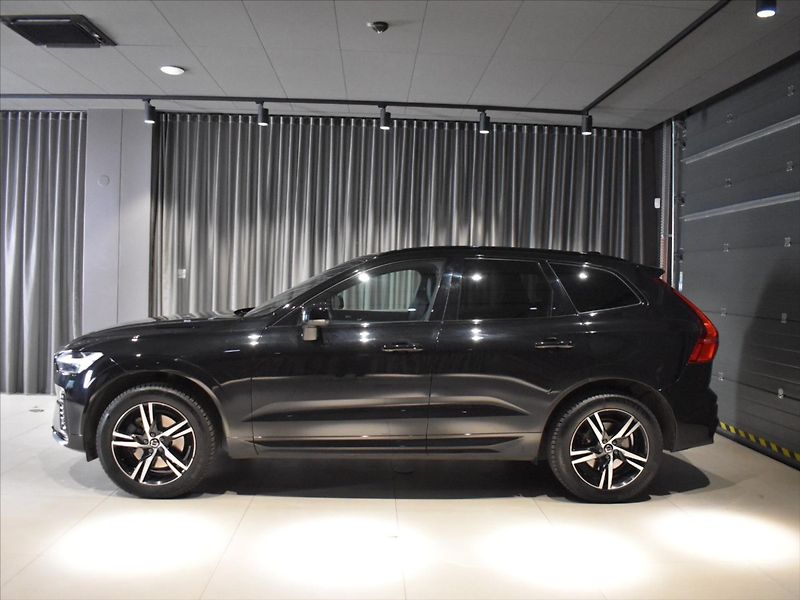 Volvo XC60 2,0 B4 AWD R-Design tažné. - fotka 2 z 22