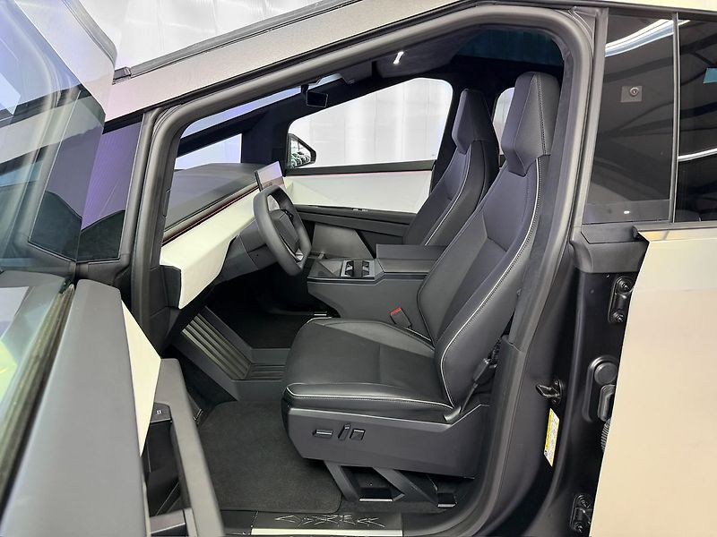 Tesla Ostatní AWD 438 KW FOUNDATION SERIES, - fotka 9 z 31