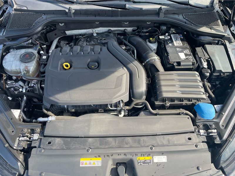 Škoda Octavia COMBI 1.5 TSi M-HEV DSG 7st. S - fotka 27 z 29