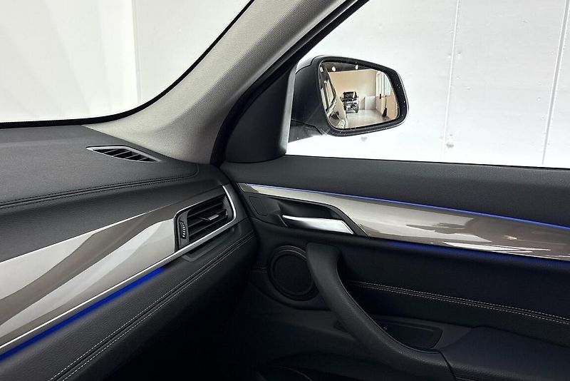 BMW X1 xDrive20i - fotka 16 z 23