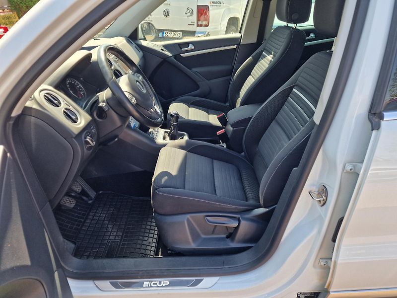 Volkswagen Tiguan 2,0TDI CUP TAŽNÉ  - fotka 7 z 19
