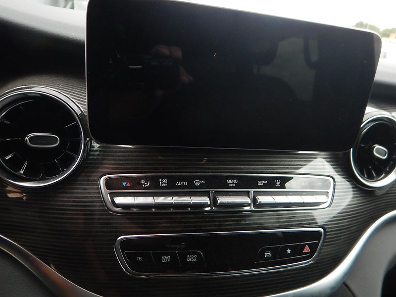 Mercedes-Benz Třídy V V 300 d, 7 MÍST, 174 kW - fotka 27 z 29