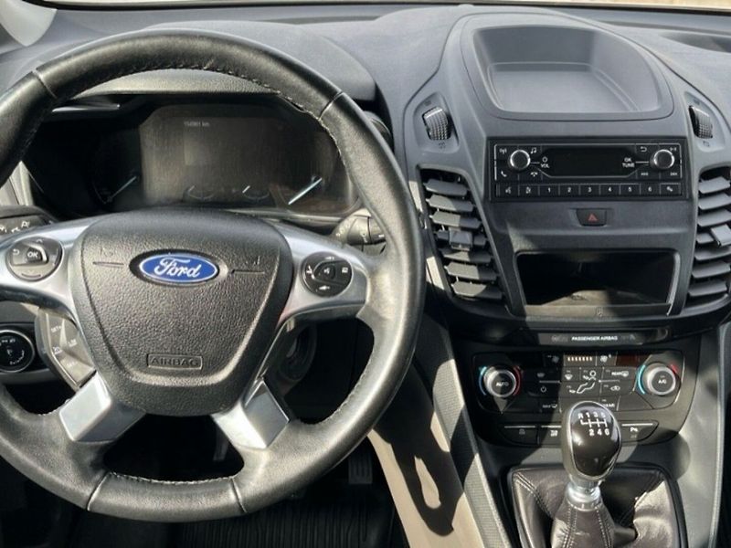 Ford Tourneo Connect 1.5D,74KW,1.MAJ.,CZ,SERVIS,DP - fotka 9 z 14