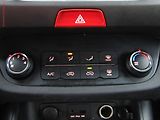 Kia Sportage (2011) 1.7CRDi, ČR, AC, park.asist - náhled 11