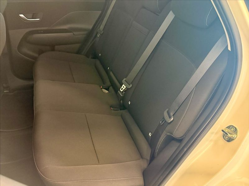 Hyundai Kona EV 65,4kWh CZECH EDITION - fotka 14 z 16