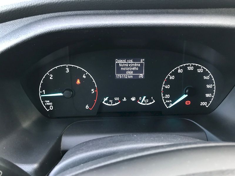 Ford Tourneo Custom (2018) - fotka 16 z 26
