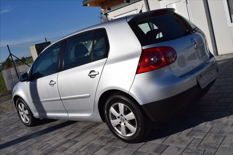 Volkswagen Golf 1,4 MPi 59KW NOVÁ STK ALU - fotka 10 z 35