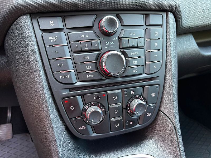 Opel Meriva 1.4 16V Cosmo, ČR, Serviska, 9 - fotka 18 z 22