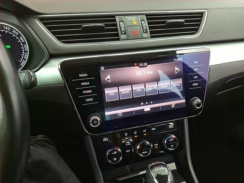Škoda Superb (2018) 2.0 TDI, Automat, Navi, Xenony - fotka 12 z 21