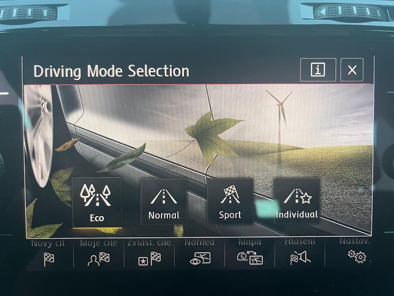 Volkswagen Golf (2018) GTD - fotka 17 z 26