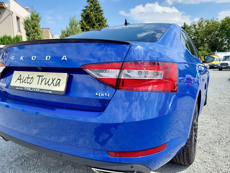 Škoda Superb 2.0 TSI 206kW DSG 4x4 STYLE+ - fotka 43 z 50