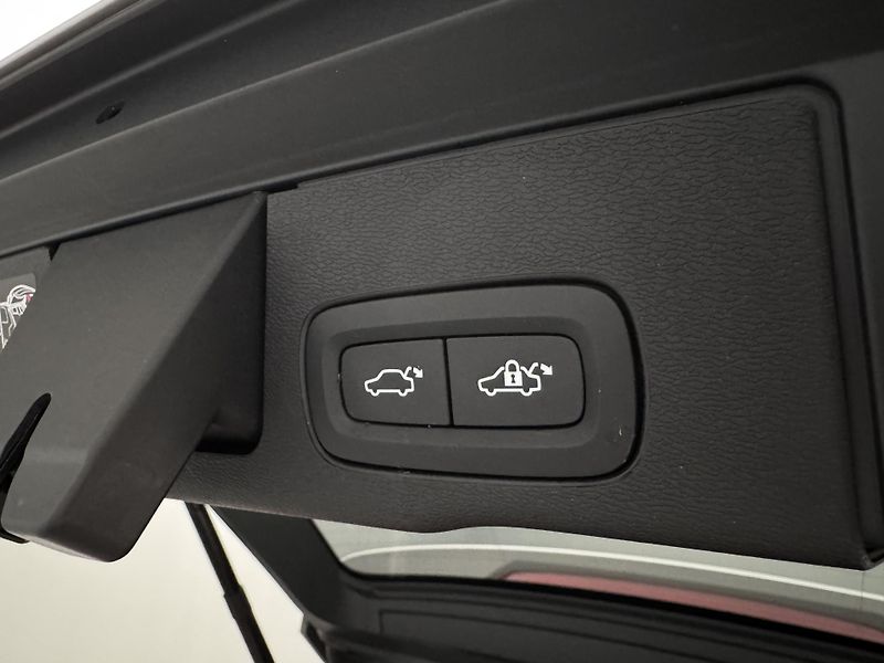 Volvo XC60 B4 AWD INSCRIPTION  - fotka 27 z 55