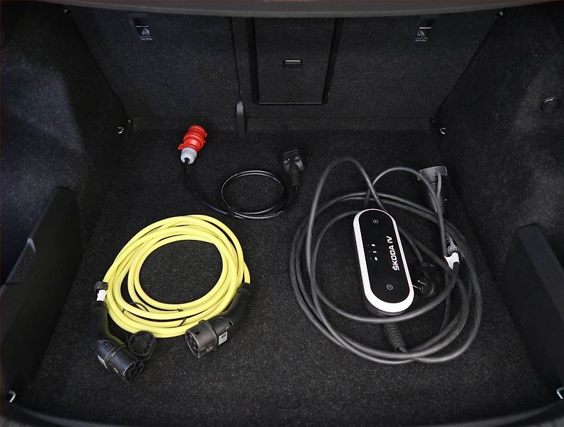 Škoda Enyaq (2023) iV 60 (62 kWh), SoH 92% - fotka 33 z 33