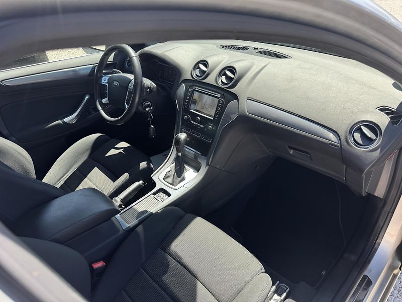 Ford Mondeo (2012) 2.0(203PS)AUTOMAT,PĚKNÉ - fotka 31 z 53