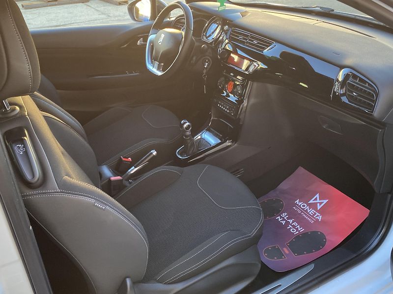 Citroën DS3 (2016) 1,2 PT 110 -  So Chic - fotka 13 z 38
