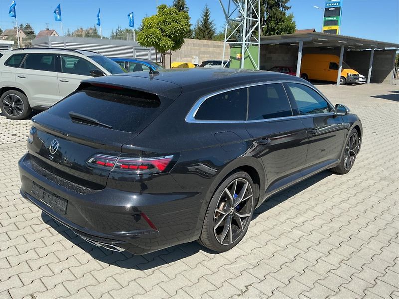 Volkswagen Arteon 2.0 TSI R 235kW 4M DSG DPH - fotka 10 z 12