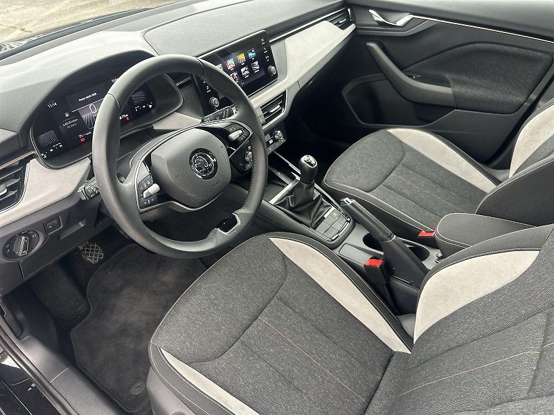 Škoda Scala (2024) 1.0 TSI Top Selection - fotka 7 z 26