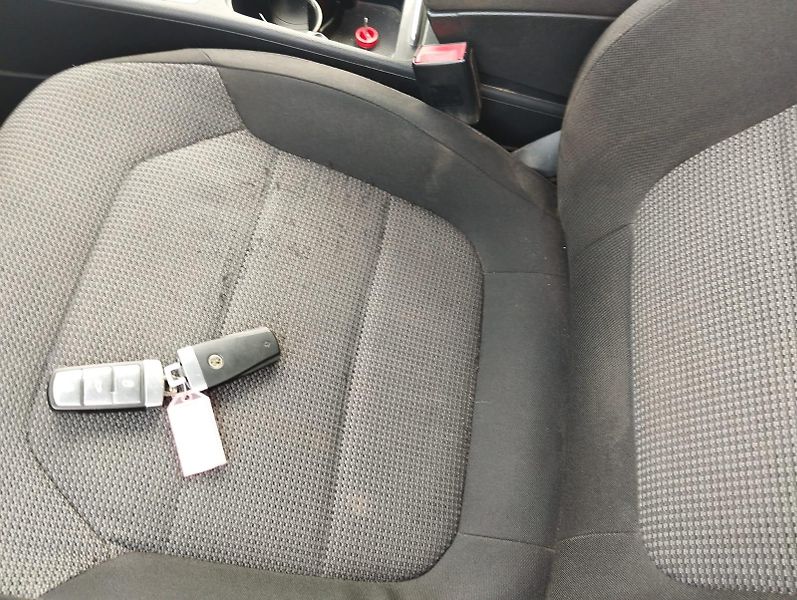 Volkswagen Passat (2011) 1.4 Tsi  SERVISKA - fotka 11 z 18