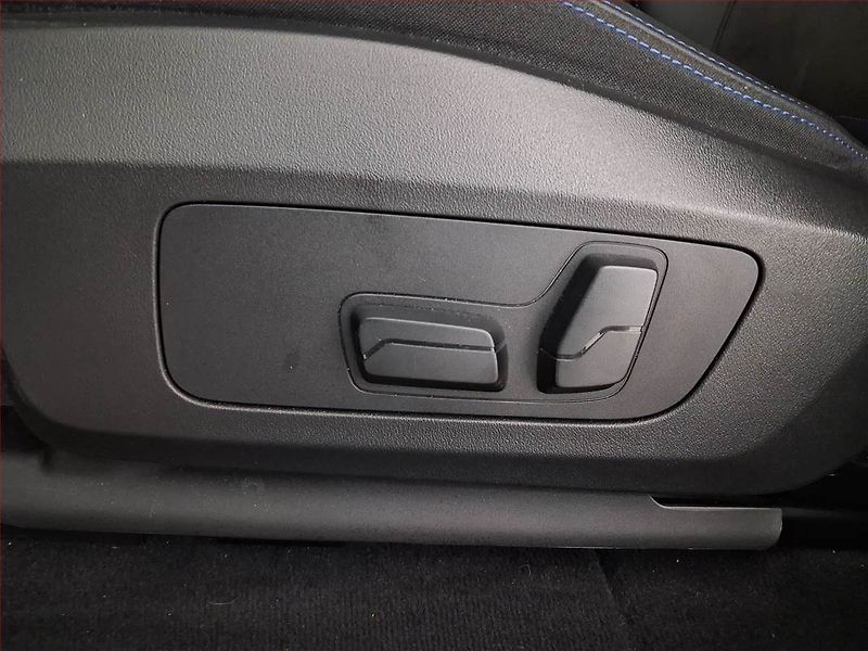 BMW X1 (2024) xDrive30e - fotka 28 z 29