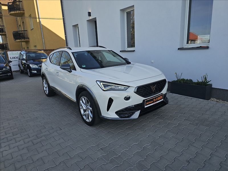 Cupra Formentor 1,4 eTSi 150KW eHYBRID DSG - fotka 1 z 48