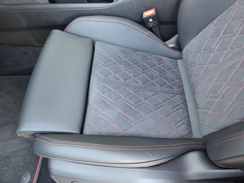 Audi Q5 TDi Q S-Line Vzduch Pano MAX!! - fotka 17 z 57