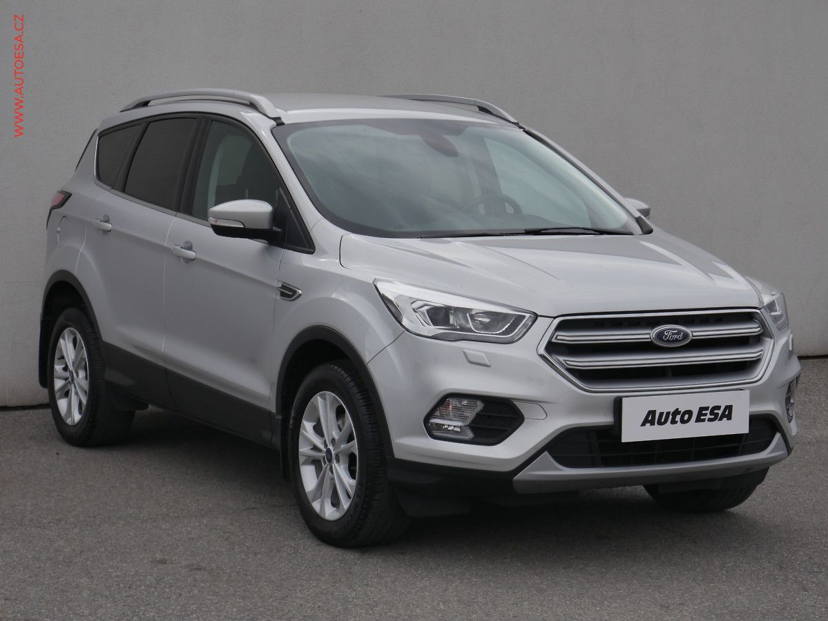 Ford Kuga 1.5 EB, ČR, Titanium