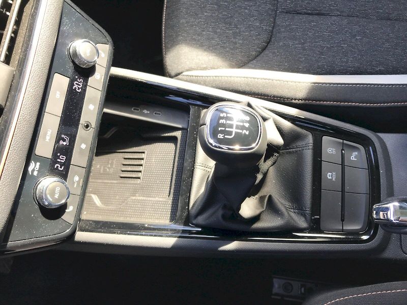 Škoda Kamiq (2025) TOP SELEC TSI 85/1.0 M6F - fotka 27 z 28