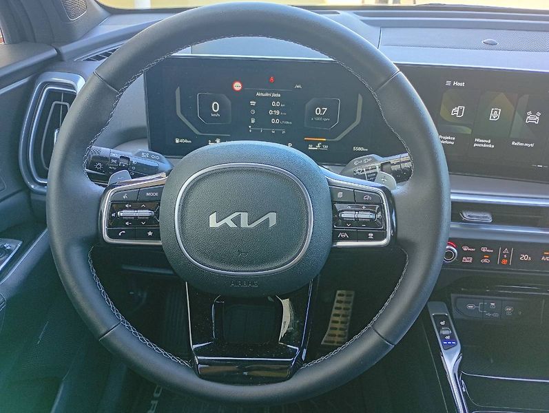 Kia Sorento (2024) 2.2 CRDi SCR 4x4 8DCT TOP - fotka 7 z 26