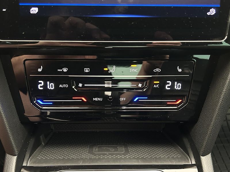 Volkswagen Passat 2.0 TDI 4x4 R-Line - fotka 15 z 31