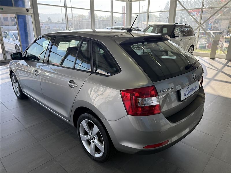Škoda Rapid 1,2   TSI 81kW,SERVISKA,1.MAJI - fotka 4 z 18