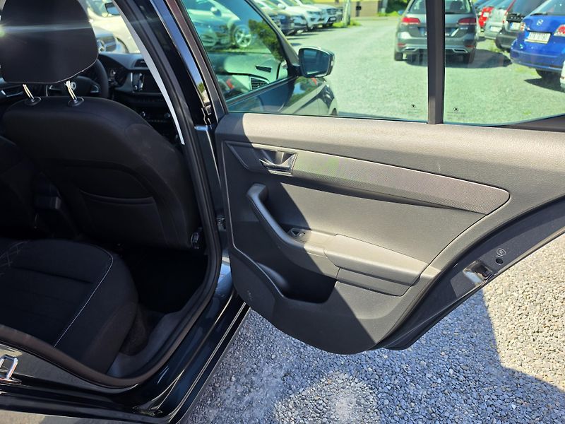 Škoda Fabia 1.2 TSI 81KW Led Kei - fotka 21 z 24