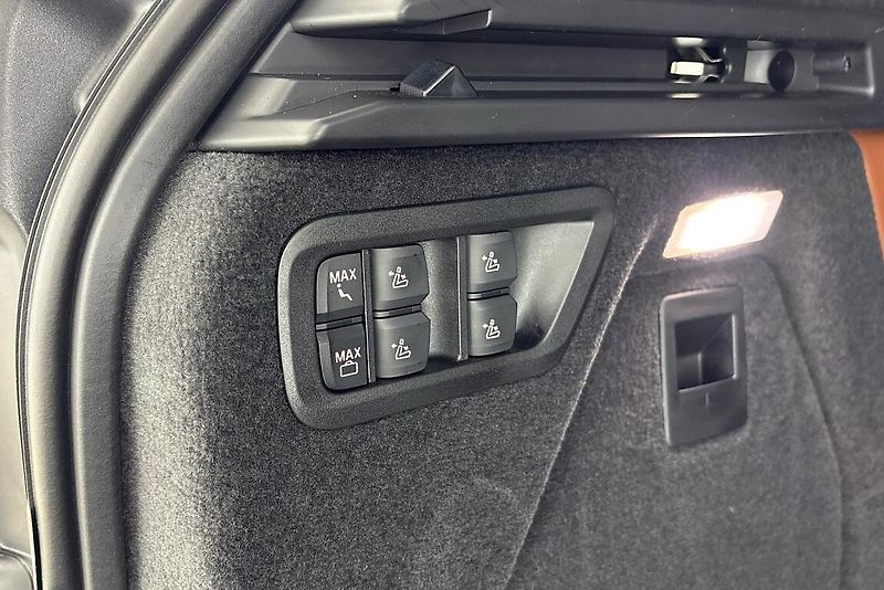 BMW X7 xDrive40i - fotka 29 z 30