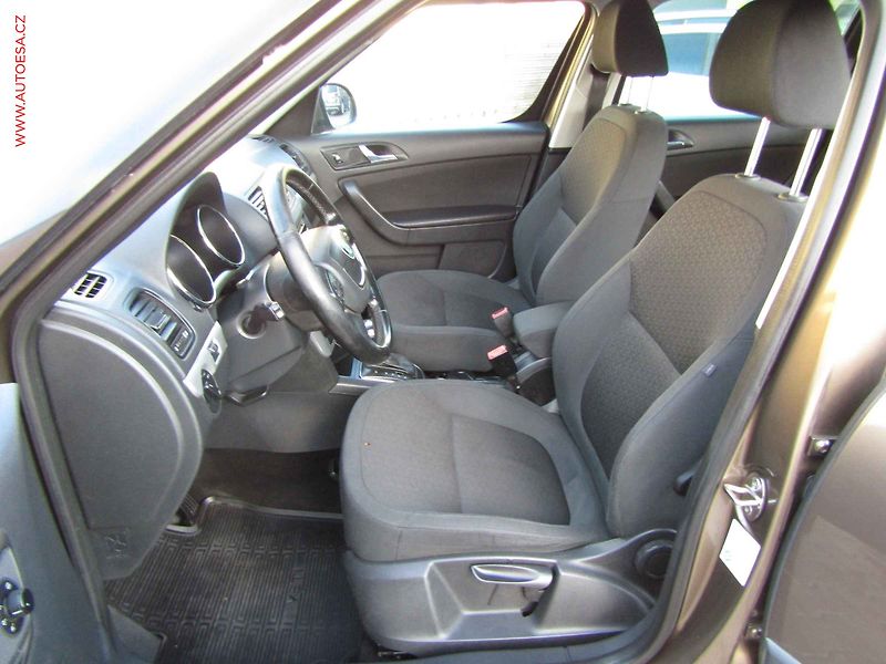 Škoda Yeti (2011) 2.0 TDi 4x4, Experience, DSG - fotka 9 z 20