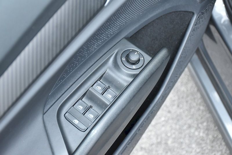Škoda Enyaq (2022) 80 Sportline 150kW - fotka 30 z 35