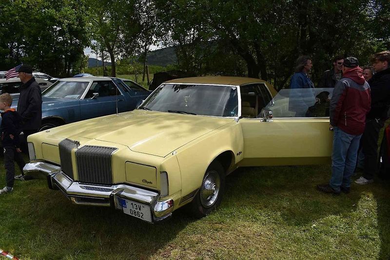 Ve Varnsdorfu se potkali majitelé několika desítek automobilových veteránů.