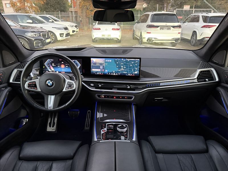 BMW X7 40d Msport X-drive - fotka 11 z 43