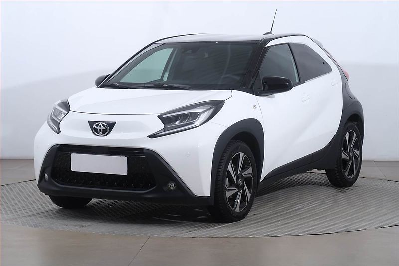 Toyota Aygo (2024) 1.0, Automat, Serv.kniha, Navi - fotka 2 z 23