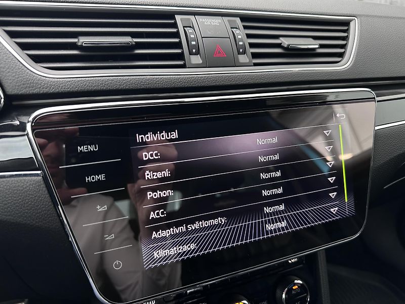 Škoda Superb 2.0TDi L&K 4x4 DSG Blue Ocean - fotka 6 z 27