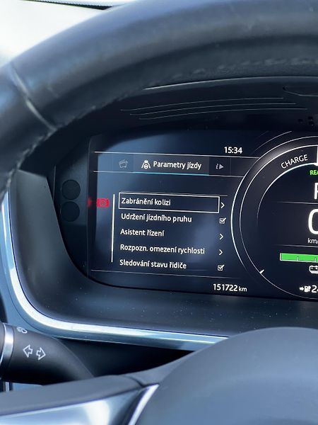 Jaguar I-Pace EV400 AWD S 90kWh SOH 92% - fotka 12 z 27