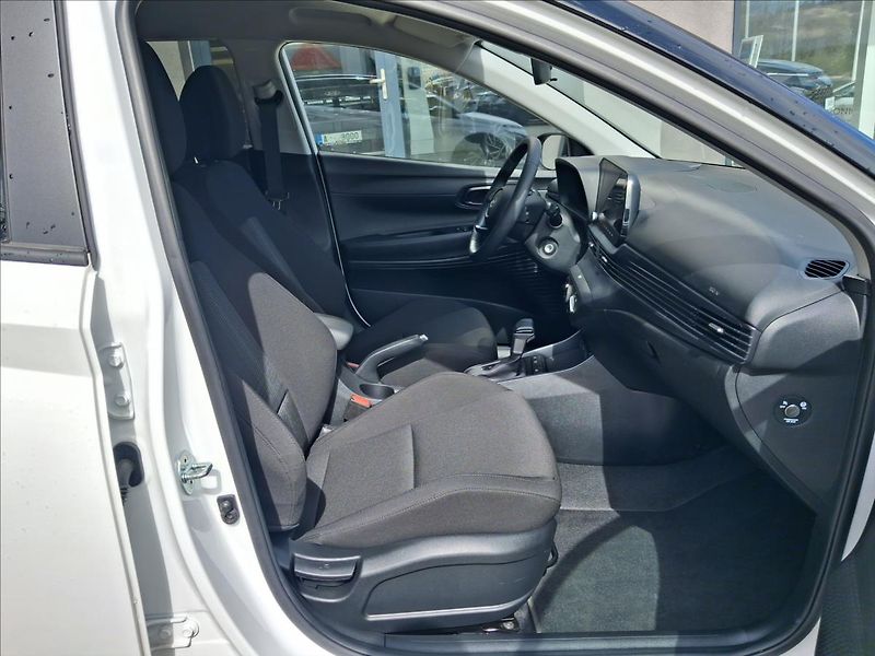 Hyundai Bayon 1,0 T-GDI DCT SMARTCLI - fotka 16 z 20