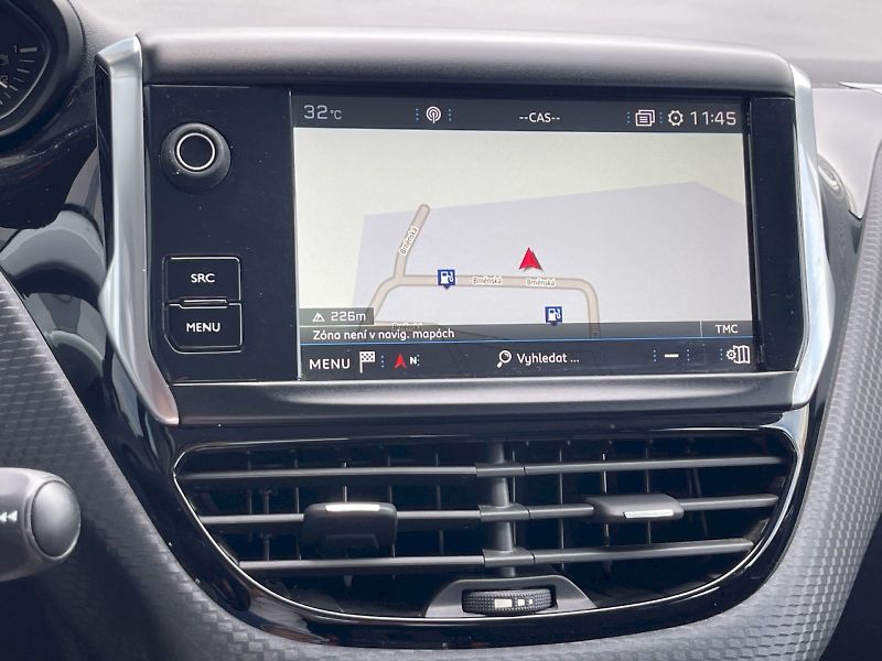 Peugeot 2008 (2018) 1.2i 60 kW PureTech Active - fotka 15 z 33