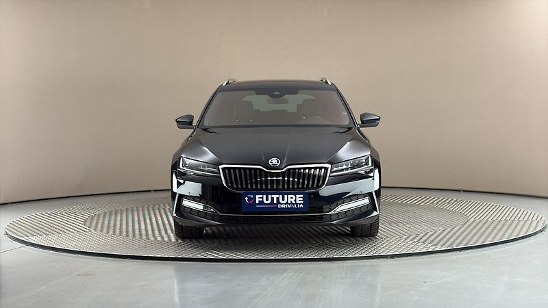 Škoda Superb 2.0 TDI DSG 4x4 L&K Combi - fotka 3 z 34
