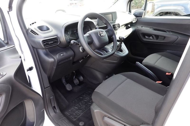 Toyota ProAce City 1,5D-4D 75kW L2 M/T 4D - Panel - fotka 10 z 21