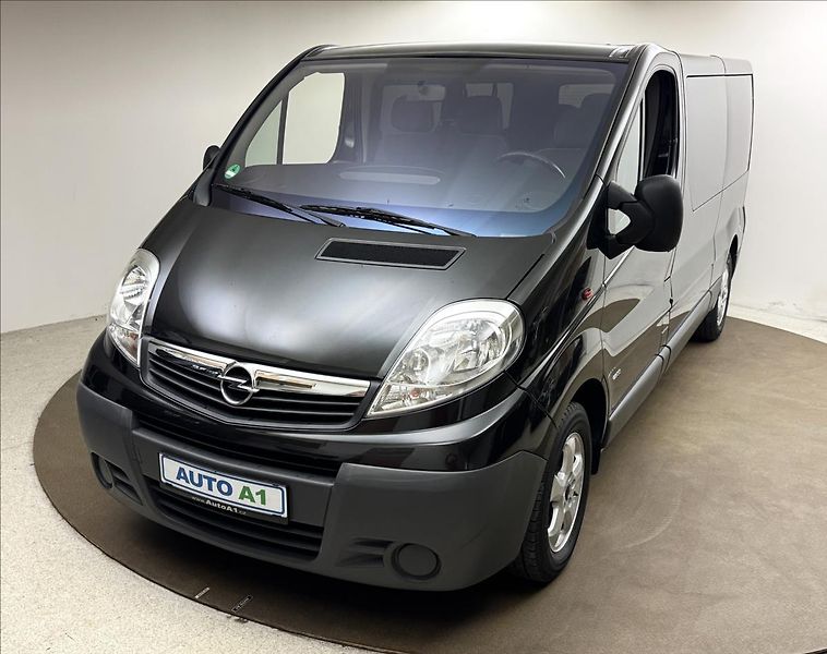 Opel Vivaro 2,5 107kW 9MÍST AC TAŽNÉ 1.MAJ - fotografie inzerátu