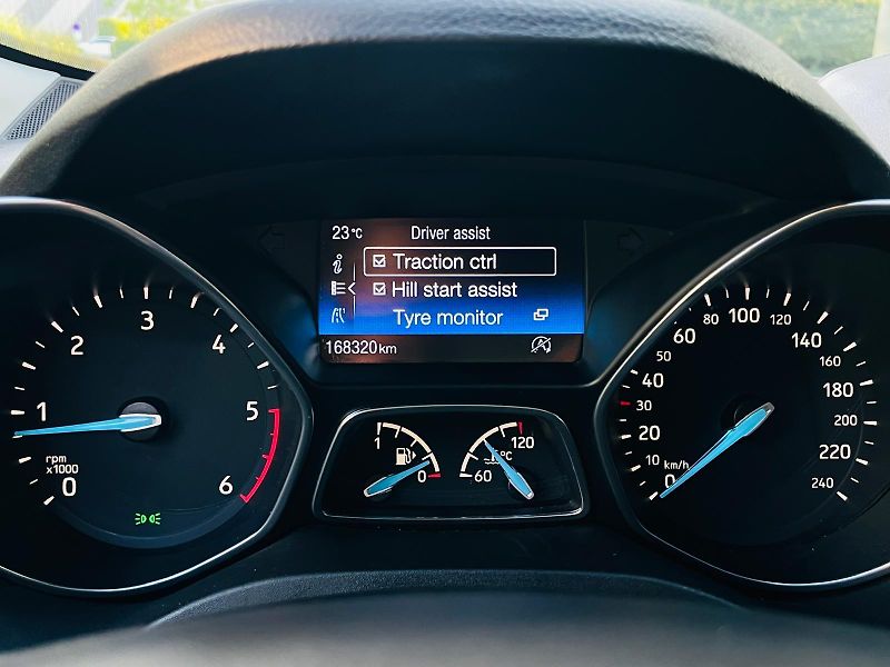 Ford C-MAX 2.0TDCi MANUÁL VÝHŘEV TAŽNÉ  - fotka 45 z 47