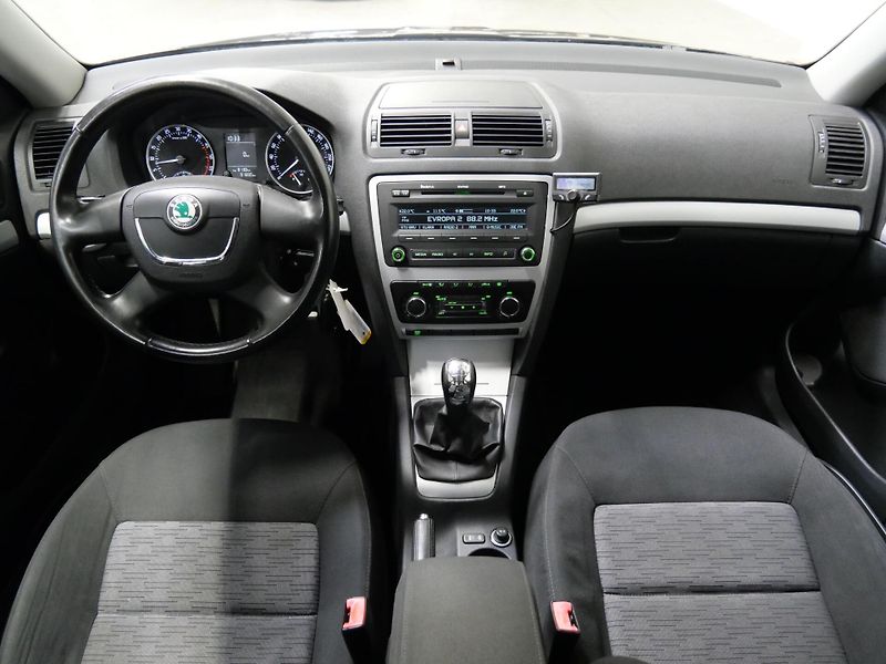 Škoda Octavia - fotka 5 z 23