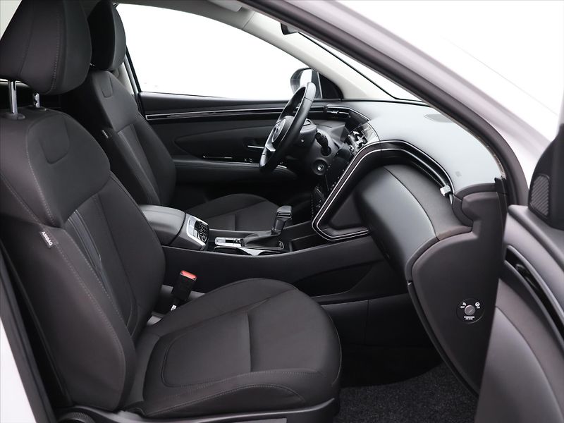 Hyundai Tucson 1,6 T-GDI MHEV 132kW 4x4 CZ DP - fotka 11 z 27