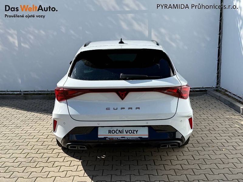 Cupra Leon (2026) 1.5 eTSI 110 kW DSG - fotka 7 z 25